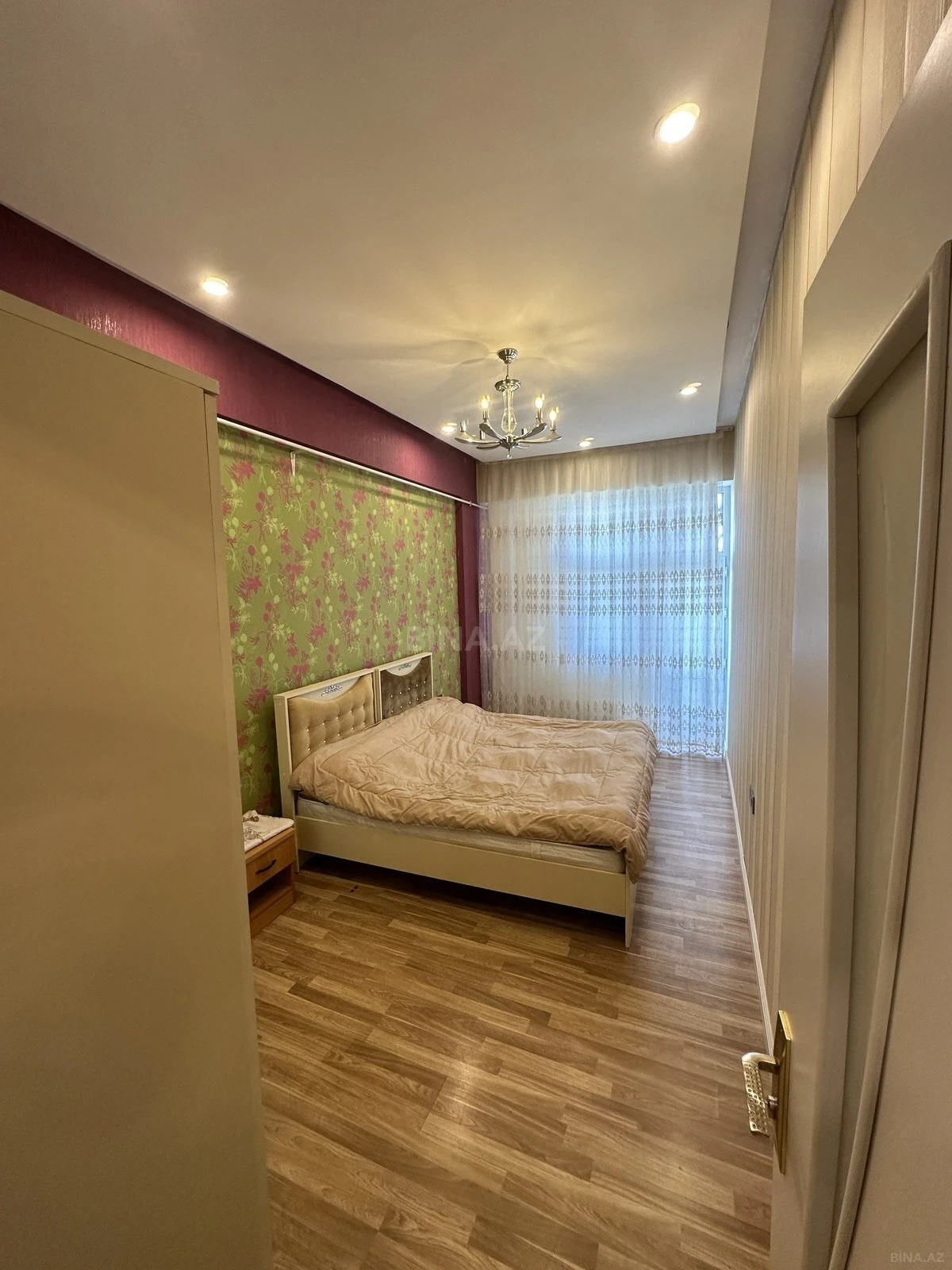 Kirayə verilir 3 otaqlı mənzil 100 m²