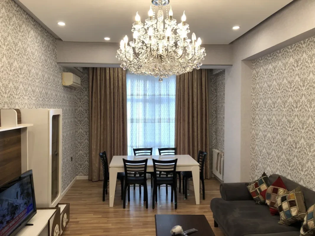 Kirayə verilir 3 otaqlı mənzil 100 m²