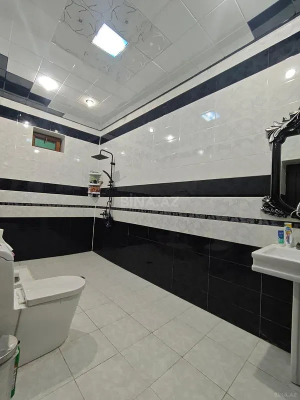 Satılır 4 otaqlı həyət evi 200 m²