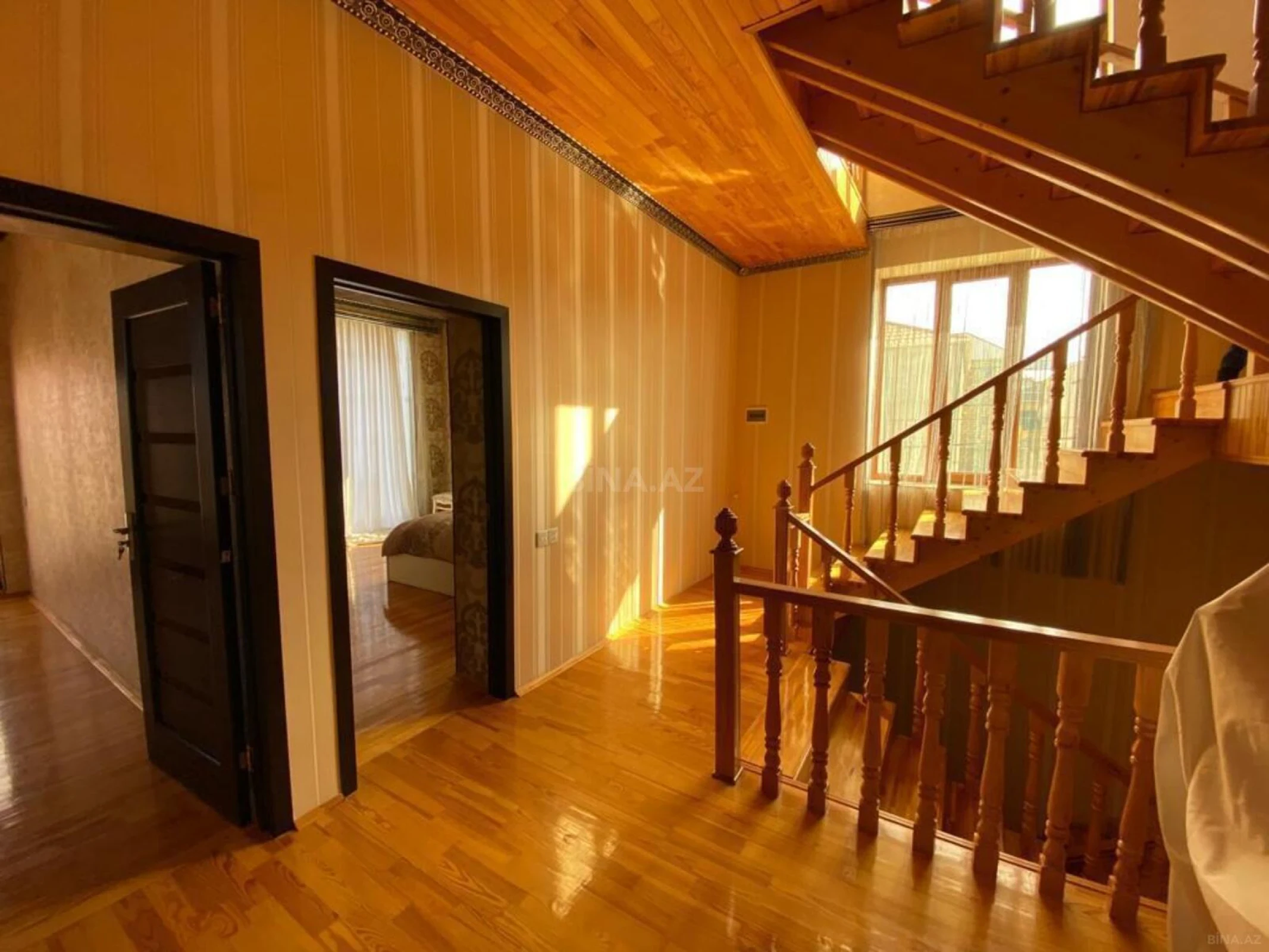 Satılır 4 otaqlı həyət evi 200 m²