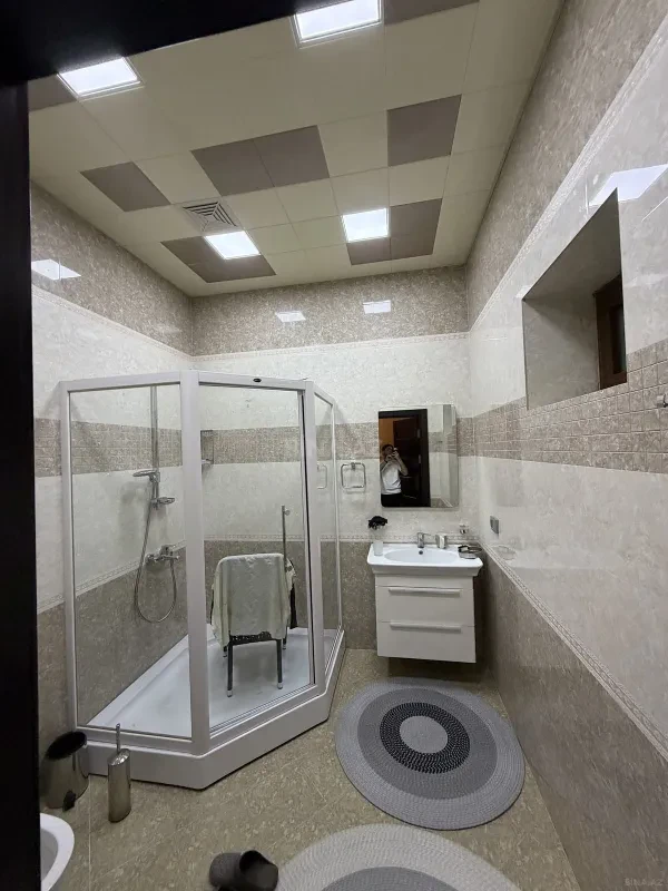 Satılır 7 otaqlı həyət evi 600 m²