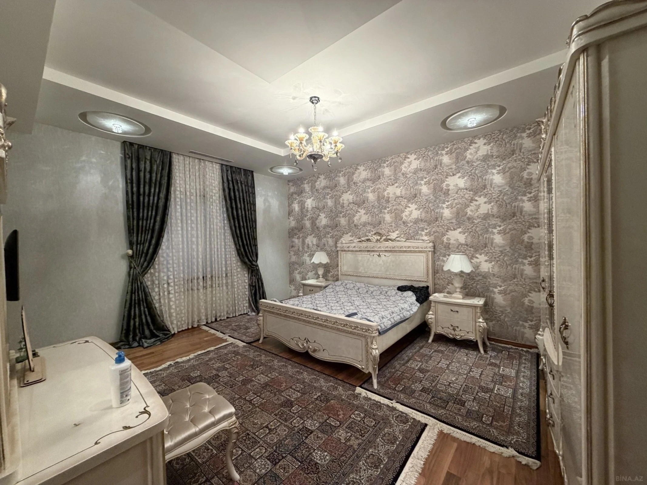 Satılır 7 otaqlı həyət evi 600 m²