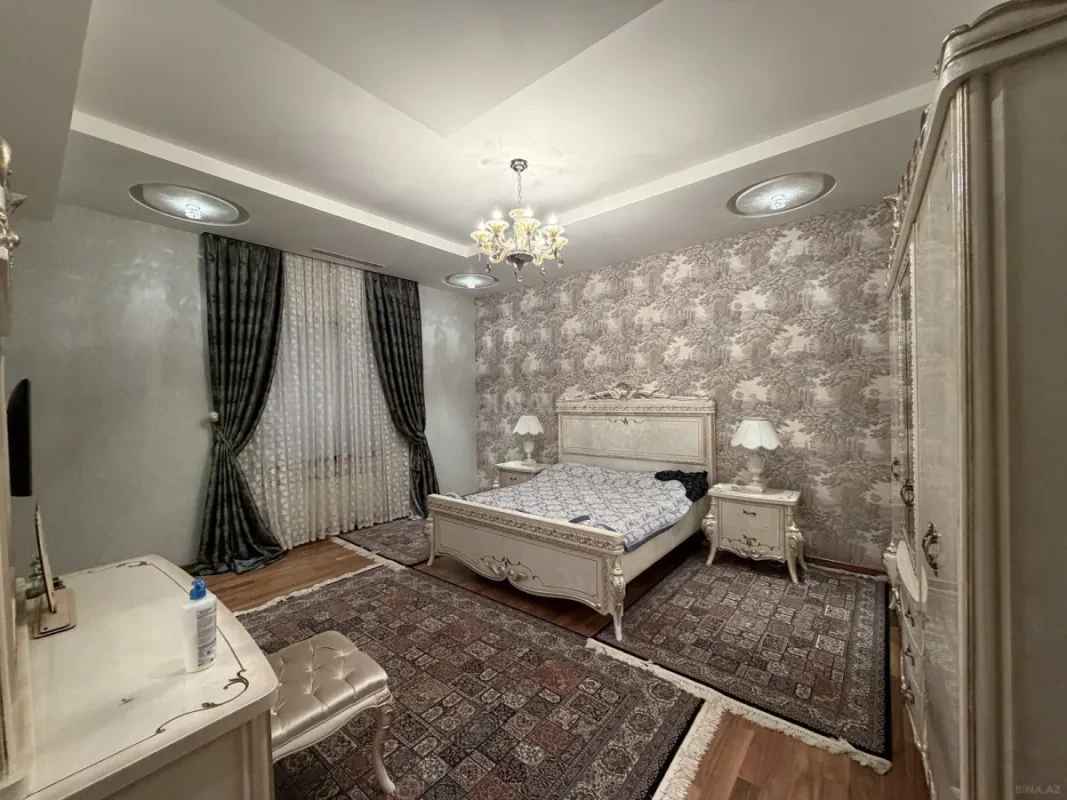 Satılır 7 otaqlı həyət evi 600 m²