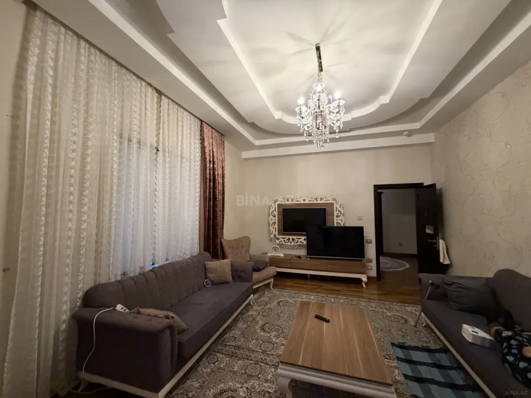 Satılır 7 otaqlı həyət evi 600 m²
