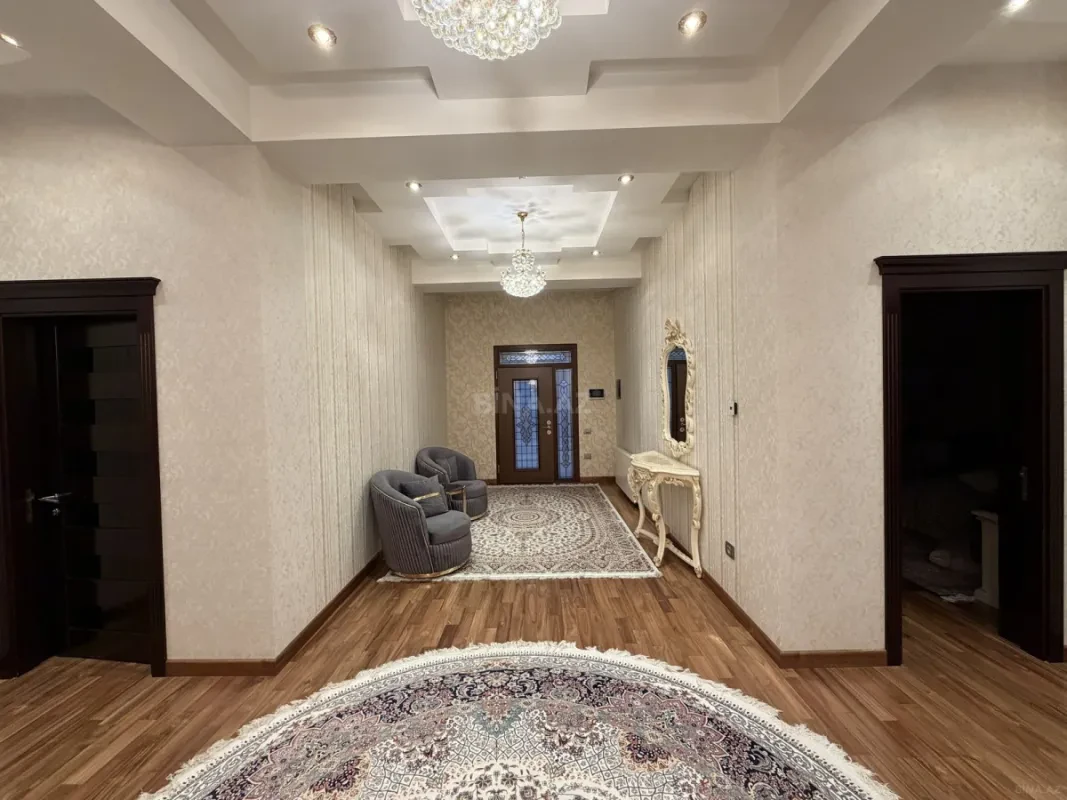 Satılır 7 otaqlı həyət evi 600 m²