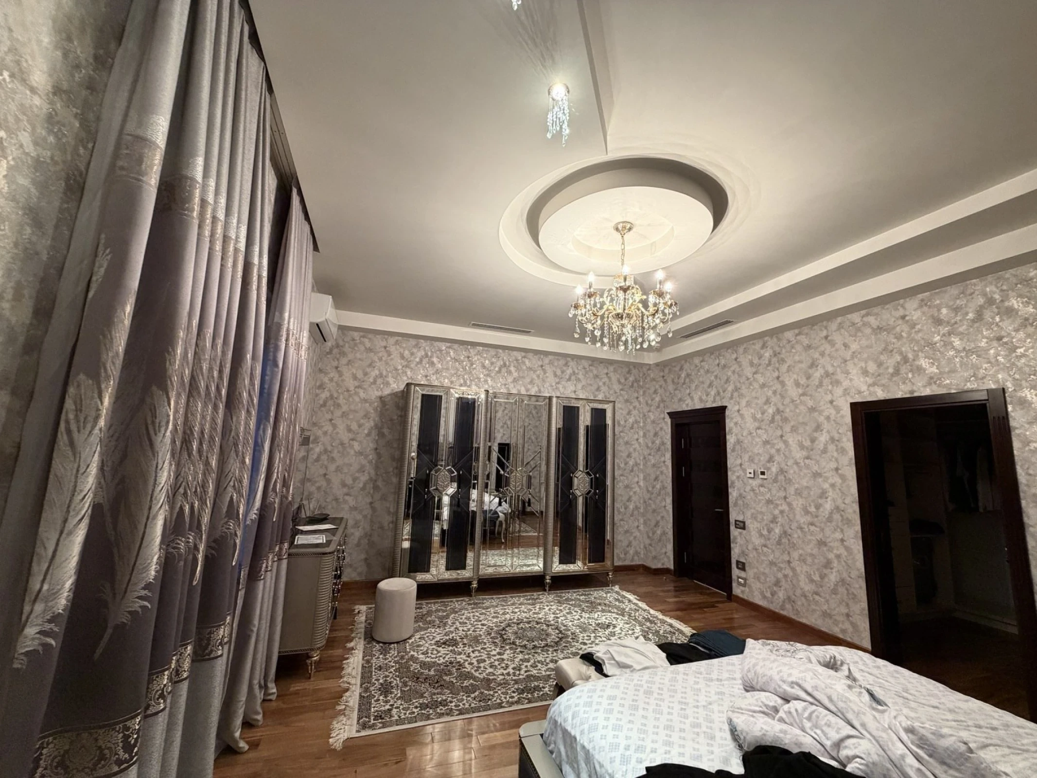 Satılır 7 otaqlı həyət evi 600 m²