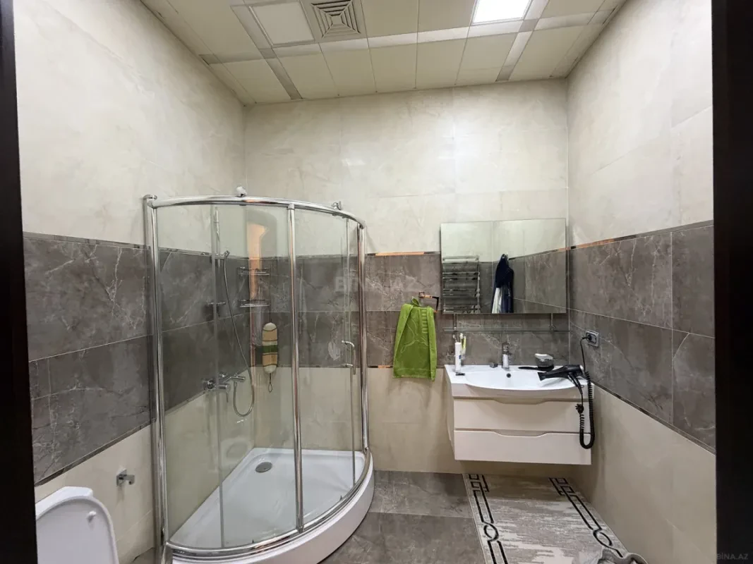 Satılır 7 otaqlı həyət evi 600 m²