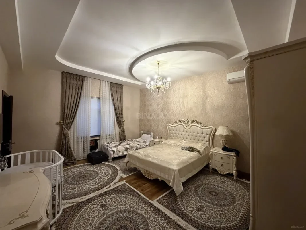 Satılır 7 otaqlı həyət evi 600 m²