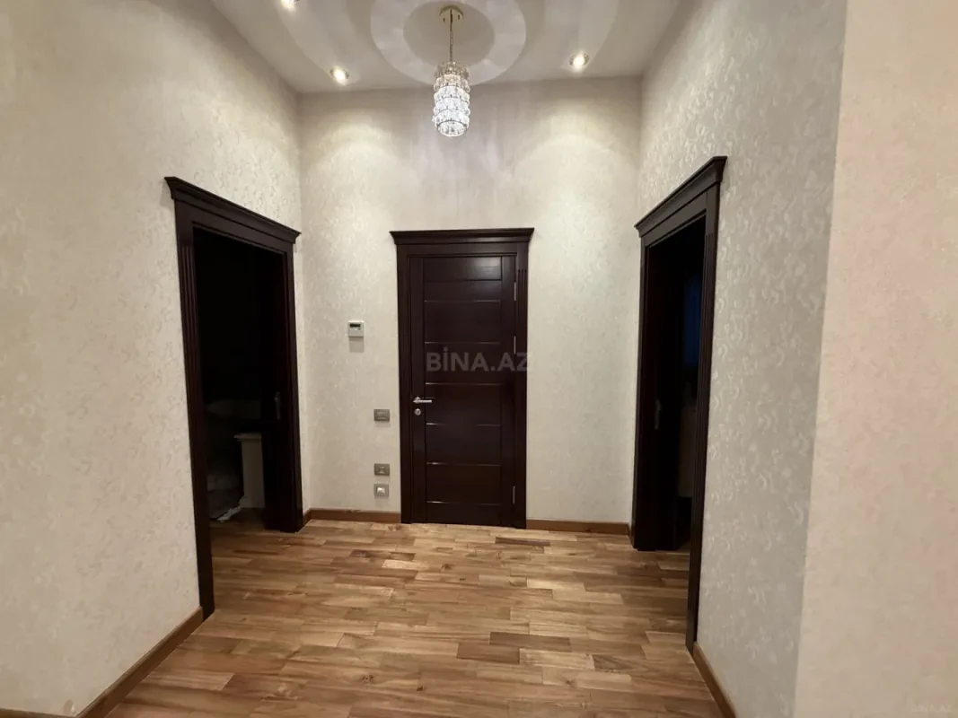 Satılır 7 otaqlı həyət evi 600 m²