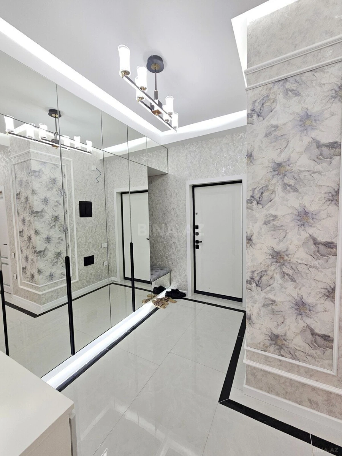 Satılır 3 otaqlı mənzil 87 m²