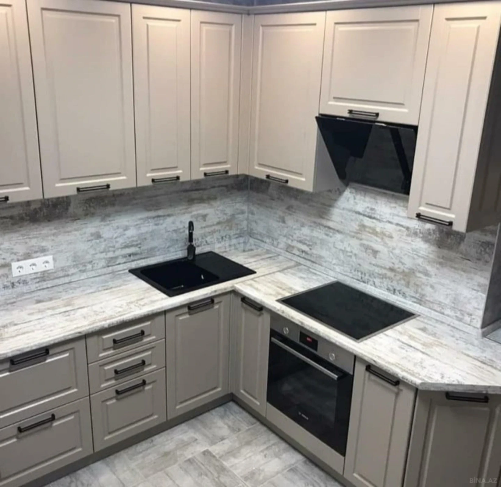 Satılır 2 otaqlı mənzil 60 m²
