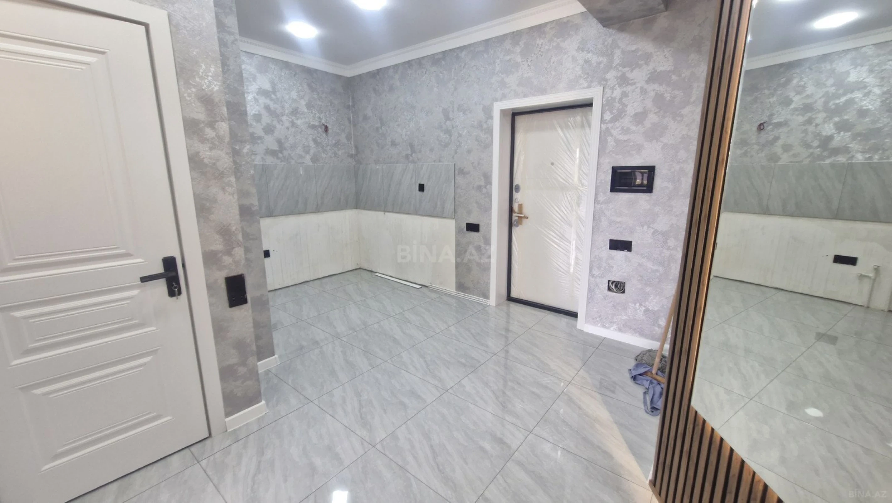 Satılır 2 otaqlı mənzil 58 m²