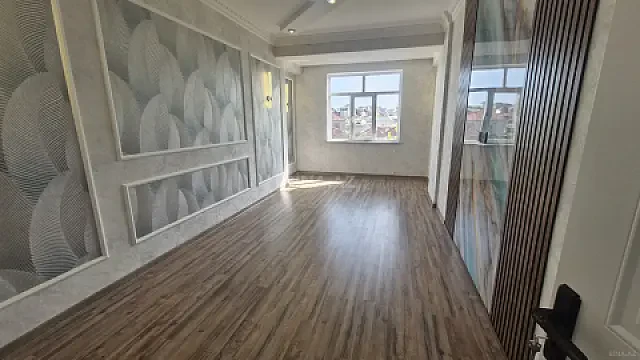 Satılır 2 otaqlı mənzil 58 m²