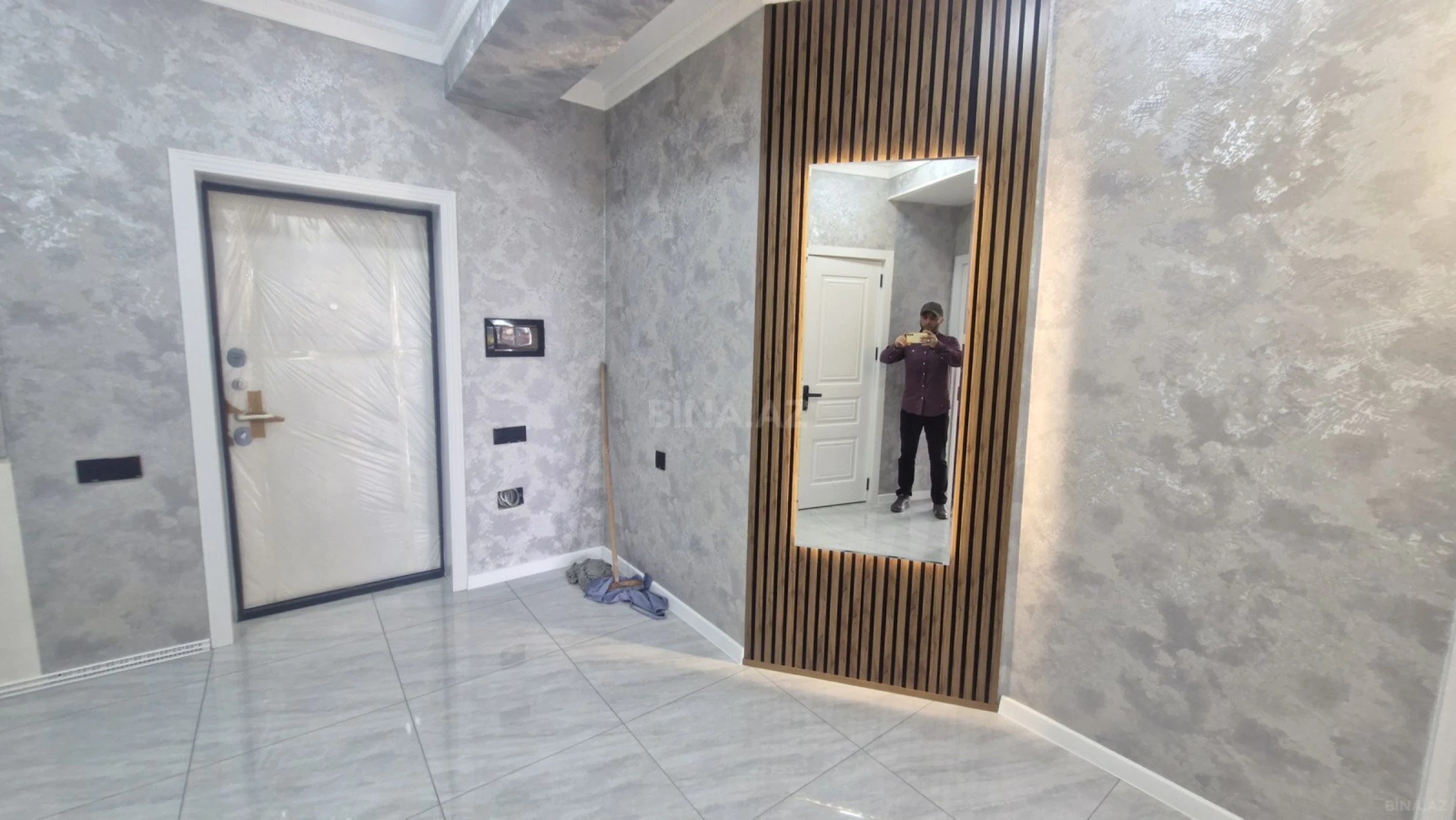 Satılır 2 otaqlı mənzil 58 m²