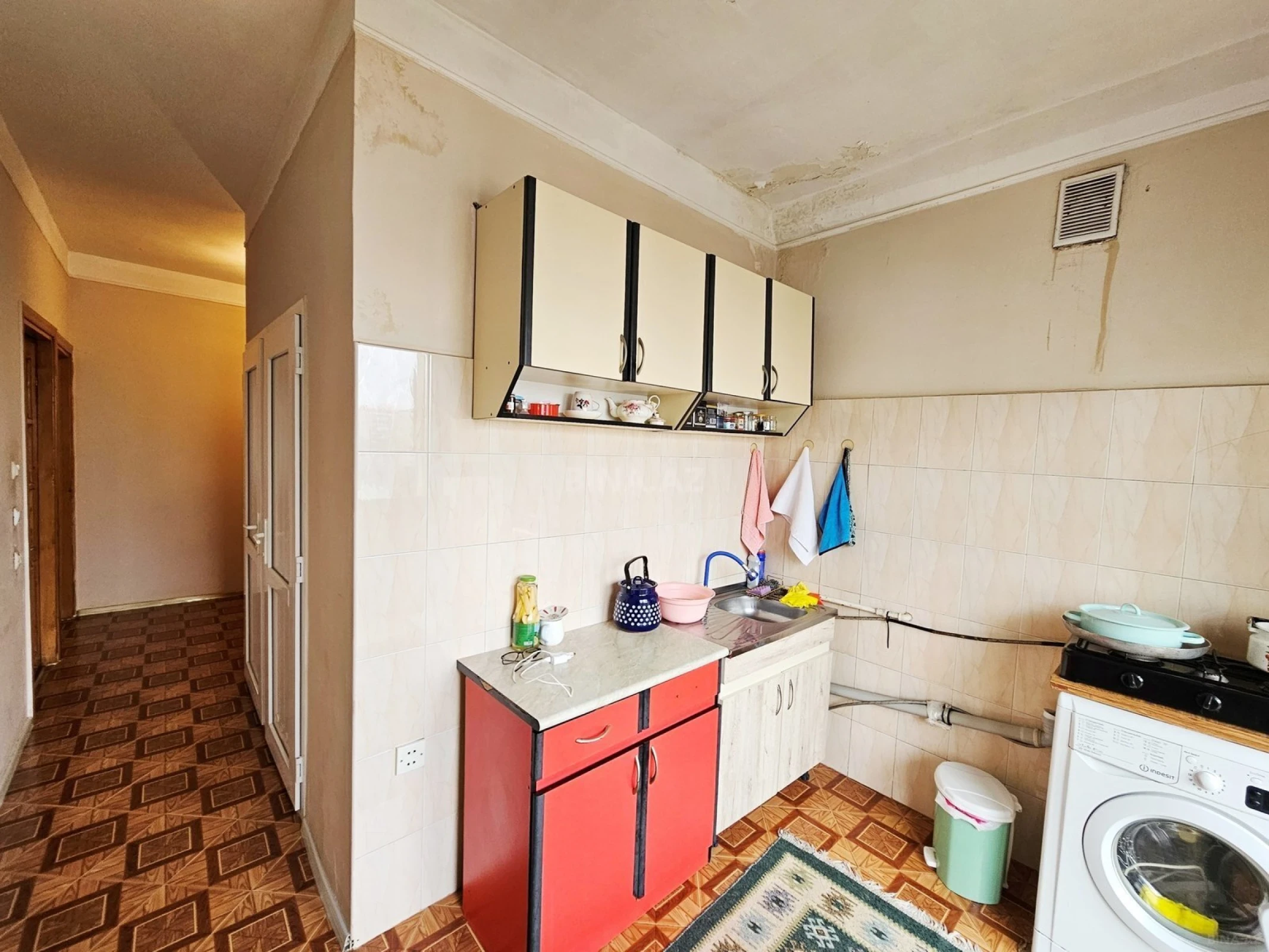 Satılır 4 otaqlı mənzil 110 m²