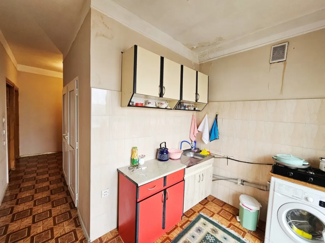 Satılır 4 otaqlı mənzil 110 m²