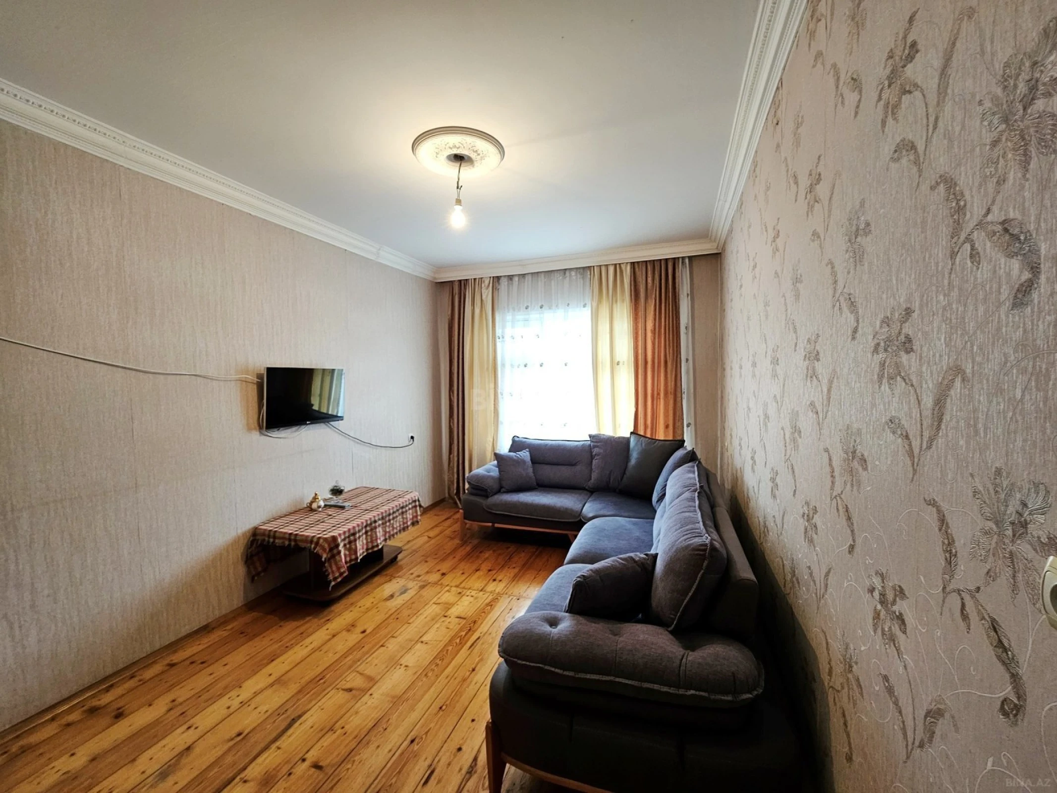 Satılır 4 otaqlı mənzil 110 m²