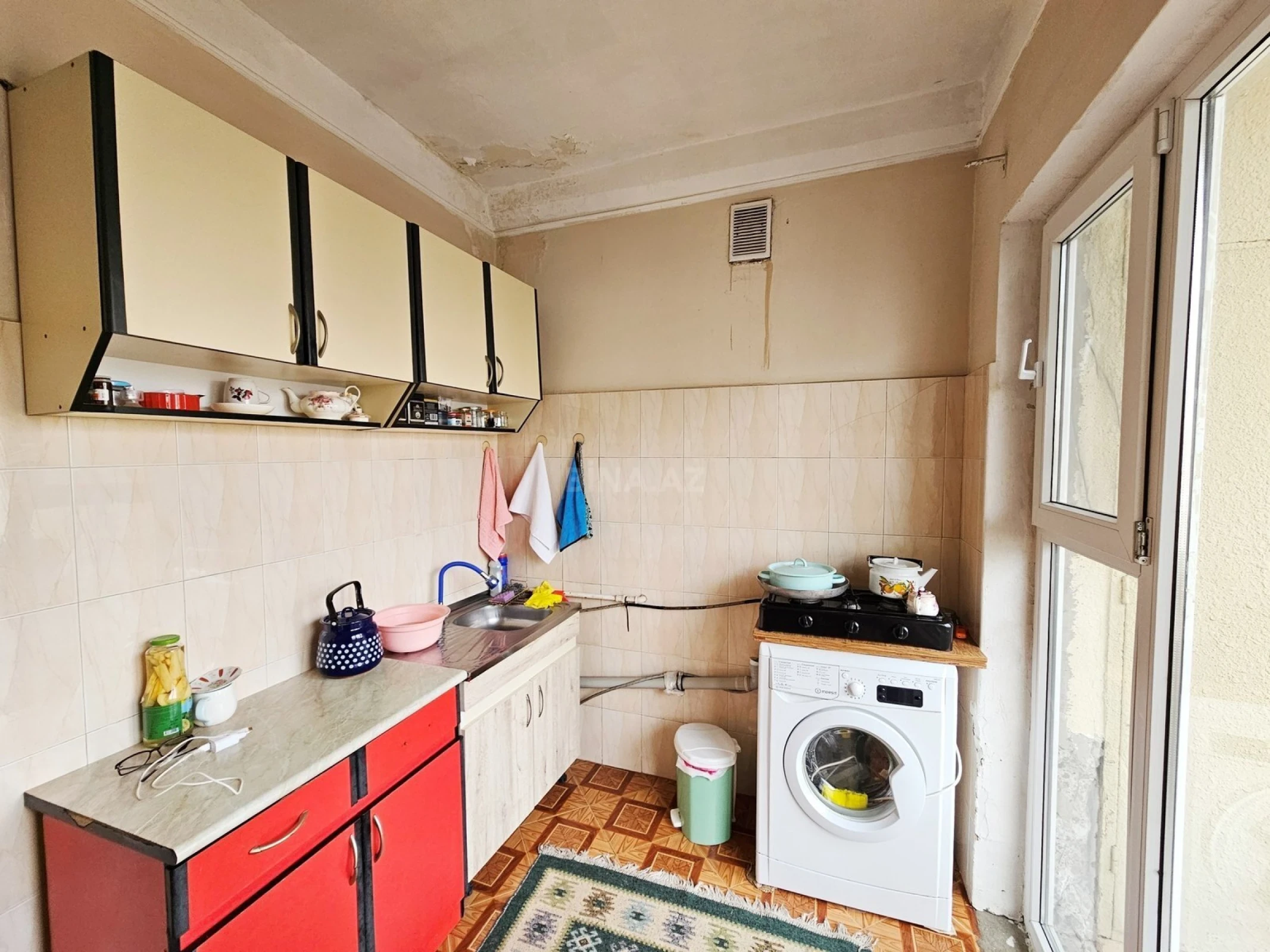 Satılır 4 otaqlı mənzil 110 m²