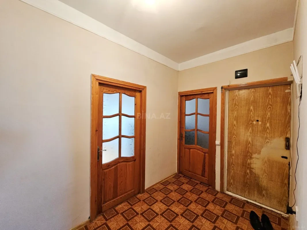 Satılır 4 otaqlı mənzil 110 m²