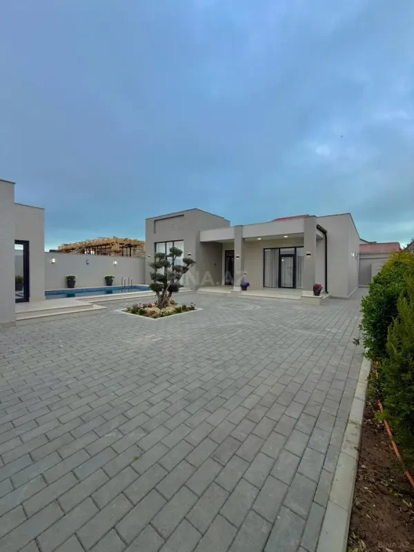 Satılır 4 otaqlı həyət evi 160 m²