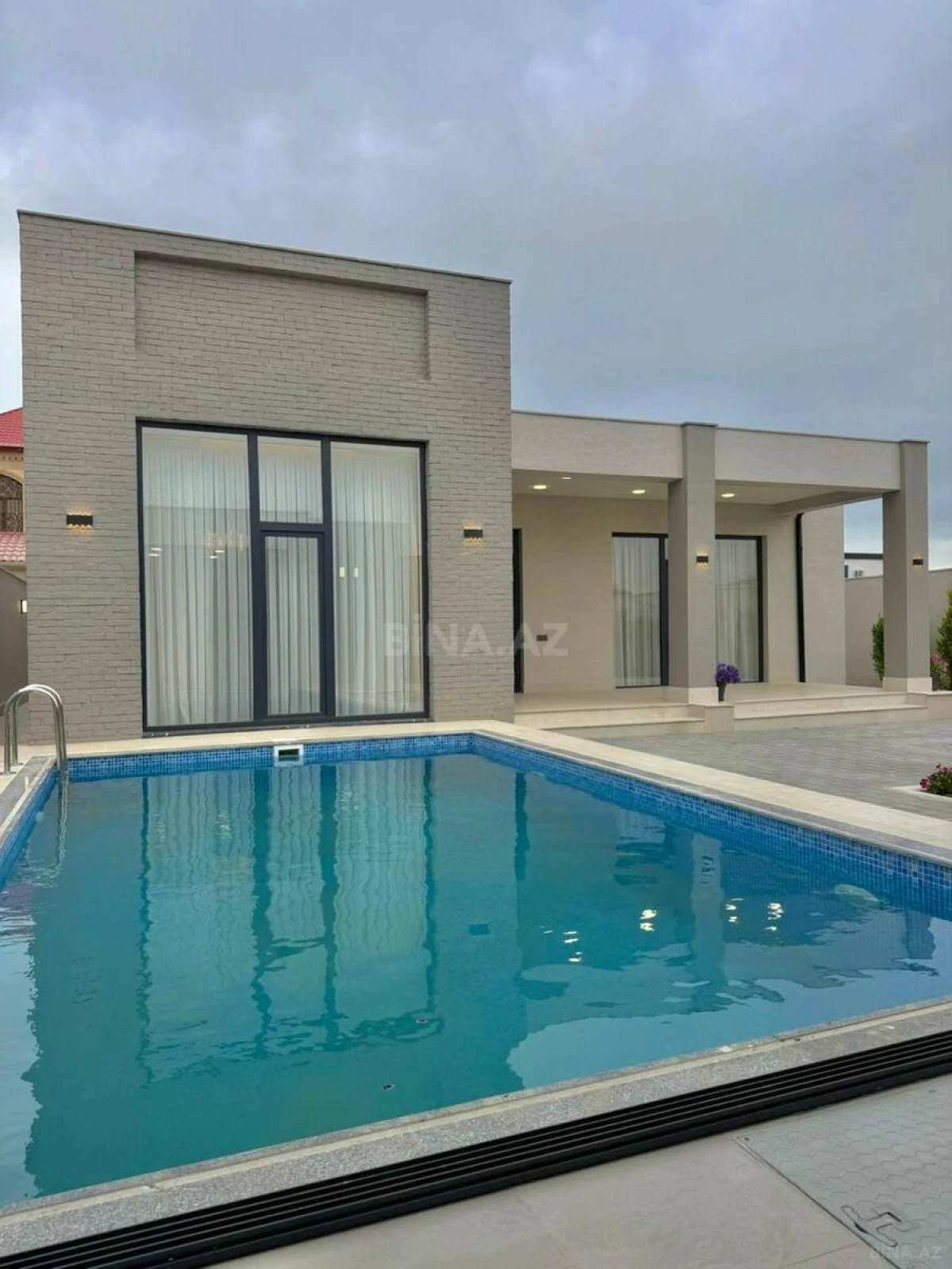 Satılır 4 otaqlı həyət evi 160 m²