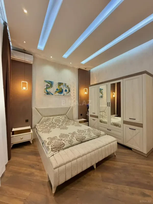 Satılır 4 otaqlı həyət evi 220 m²