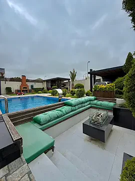 Satılır 4 otaqlı həyət evi 220 m²