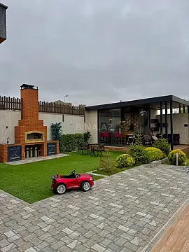 Satılır 4 otaqlı həyət evi 220 m²