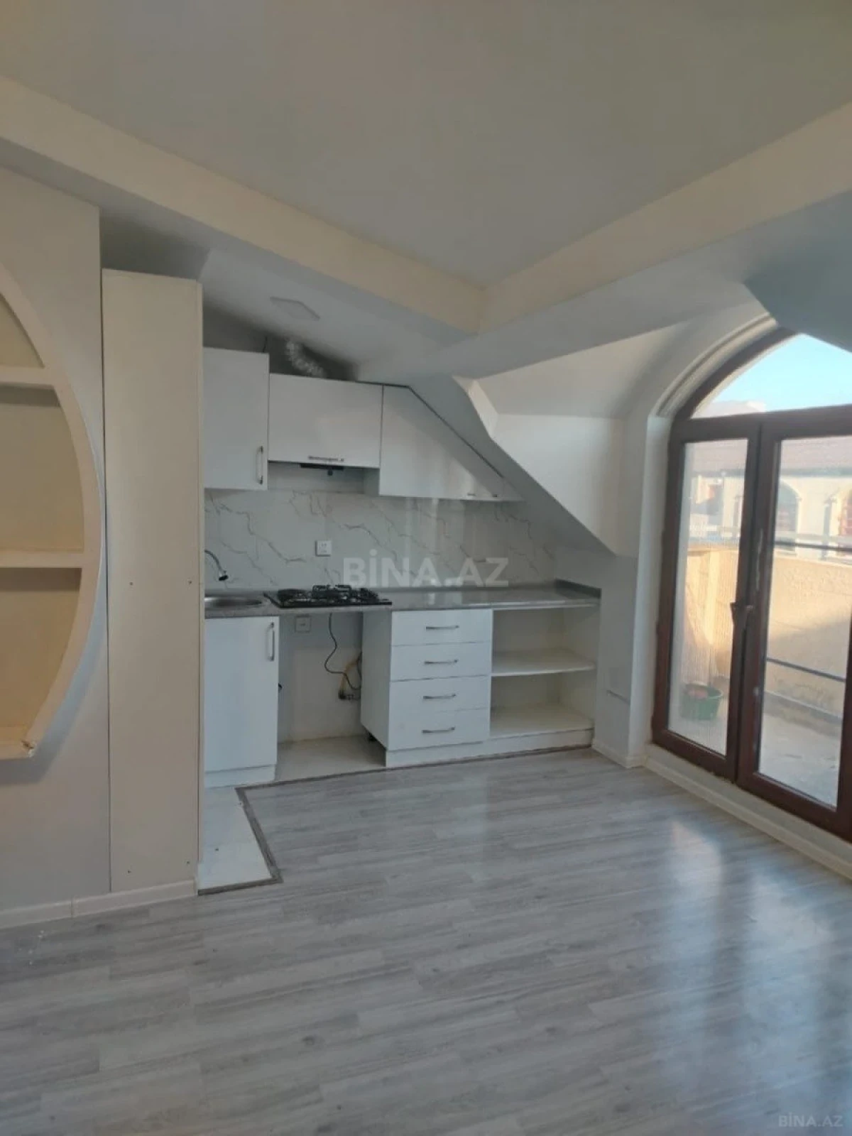 Satılır 2 otaqlı mənzil 70 m²