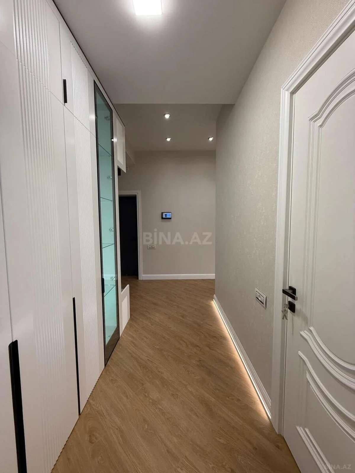Kirayə verilir 3 otaqlı mənzil 100 m²