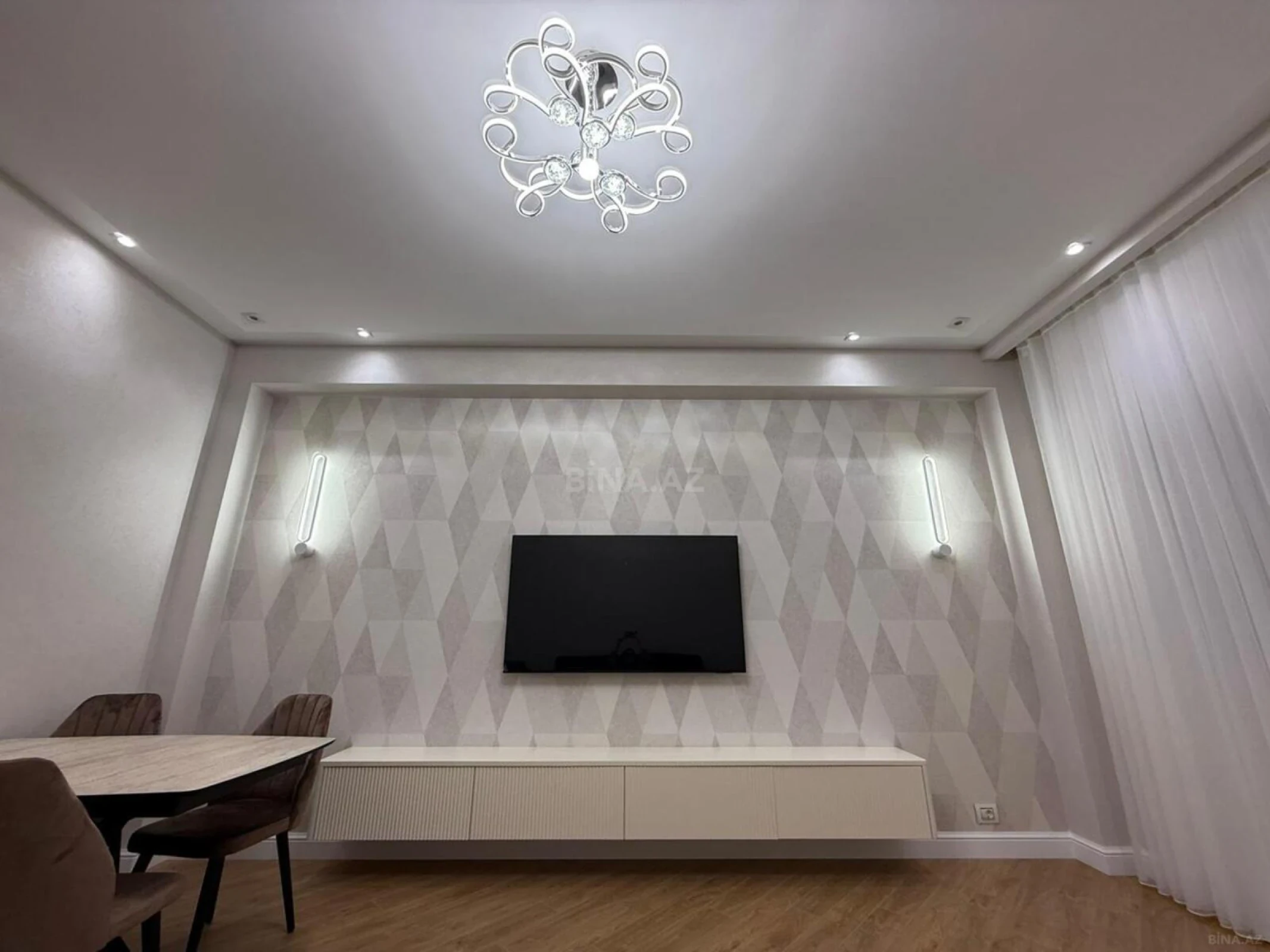 Kirayə verilir 3 otaqlı mənzil 100 m²