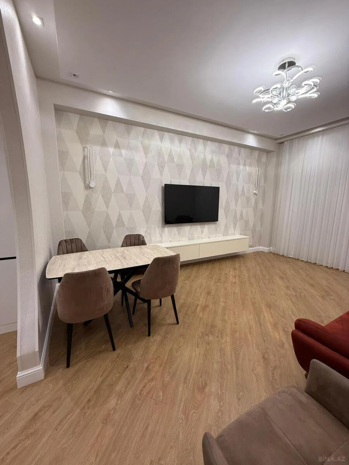 Kirayə verilir 3 otaqlı mənzil 100 m²