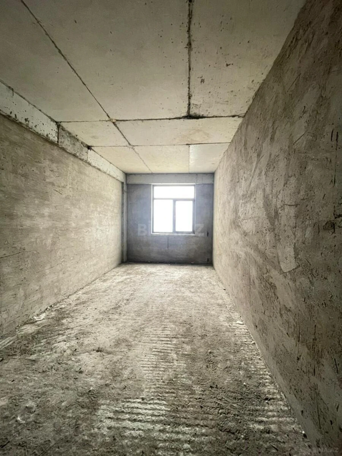 Satılır 4 otaqlı mənzil 164 m²