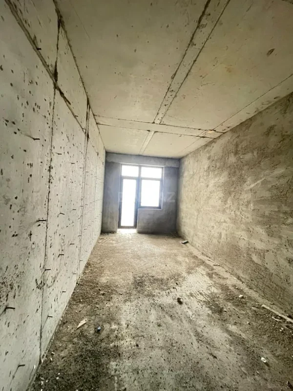 Satılır 4 otaqlı mənzil 164 m²
