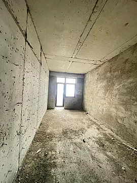 Satılır 4 otaqlı mənzil 164 m²