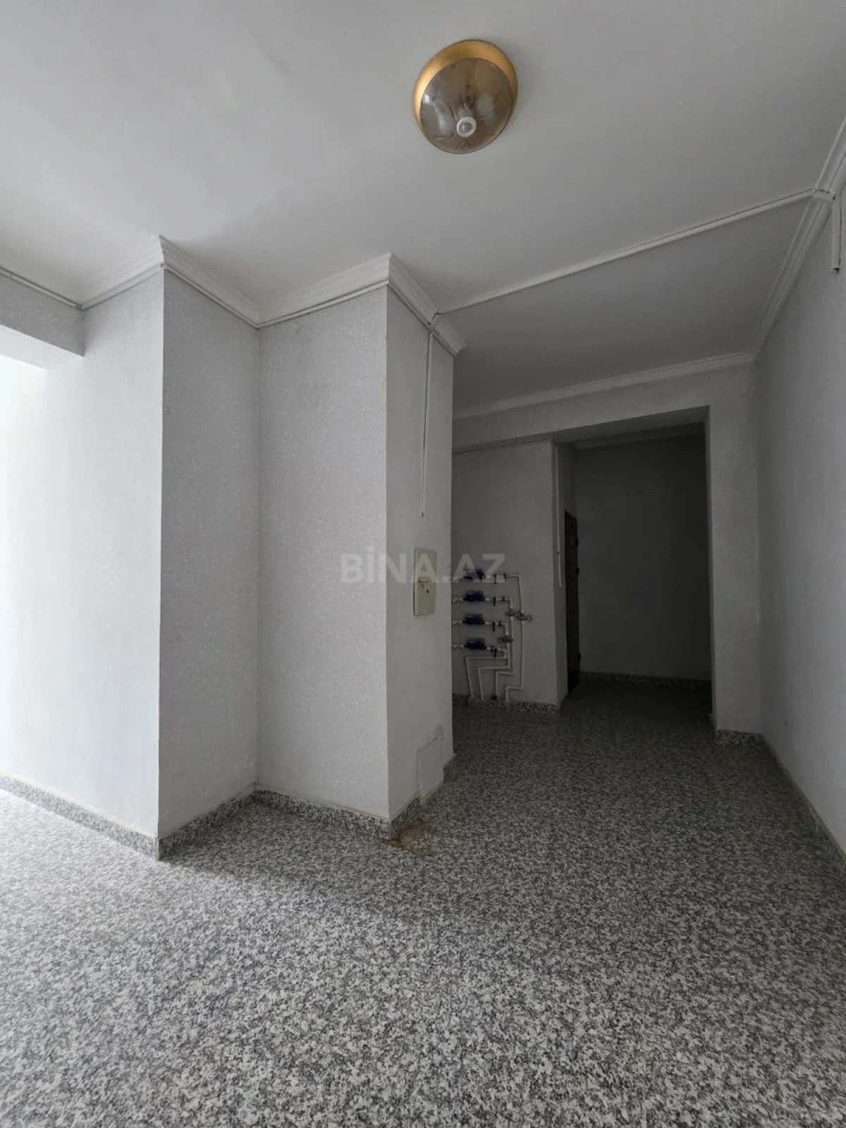Satılır 2 otaqlı mənzil 150 m²