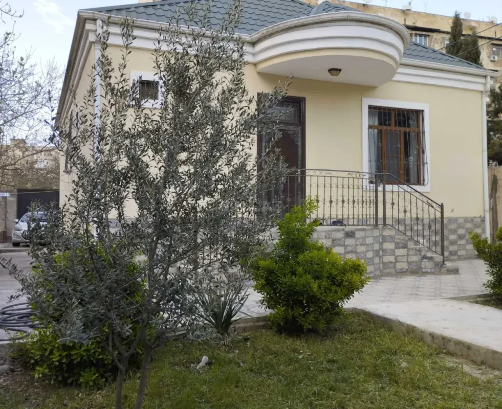 Satılır 2 otaqlı həyət evi 78 m²