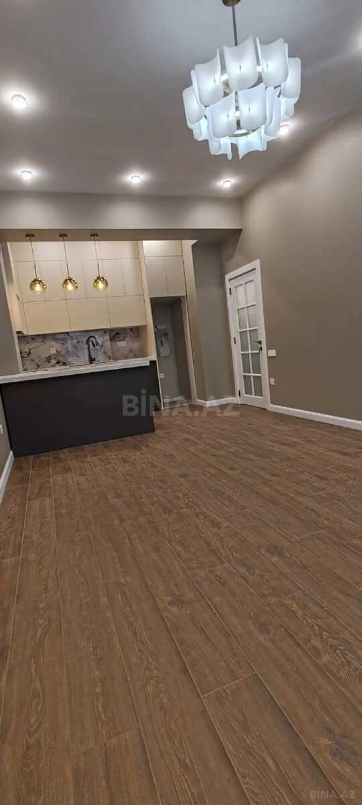 Satılır 2 otaqlı mənzil 63 m²