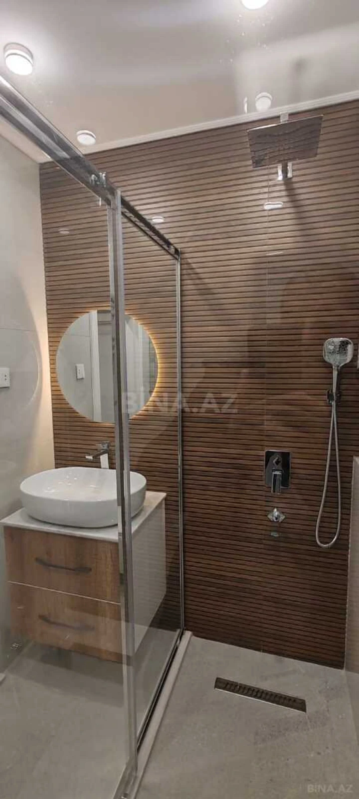Satılır 2 otaqlı mənzil 63 m²