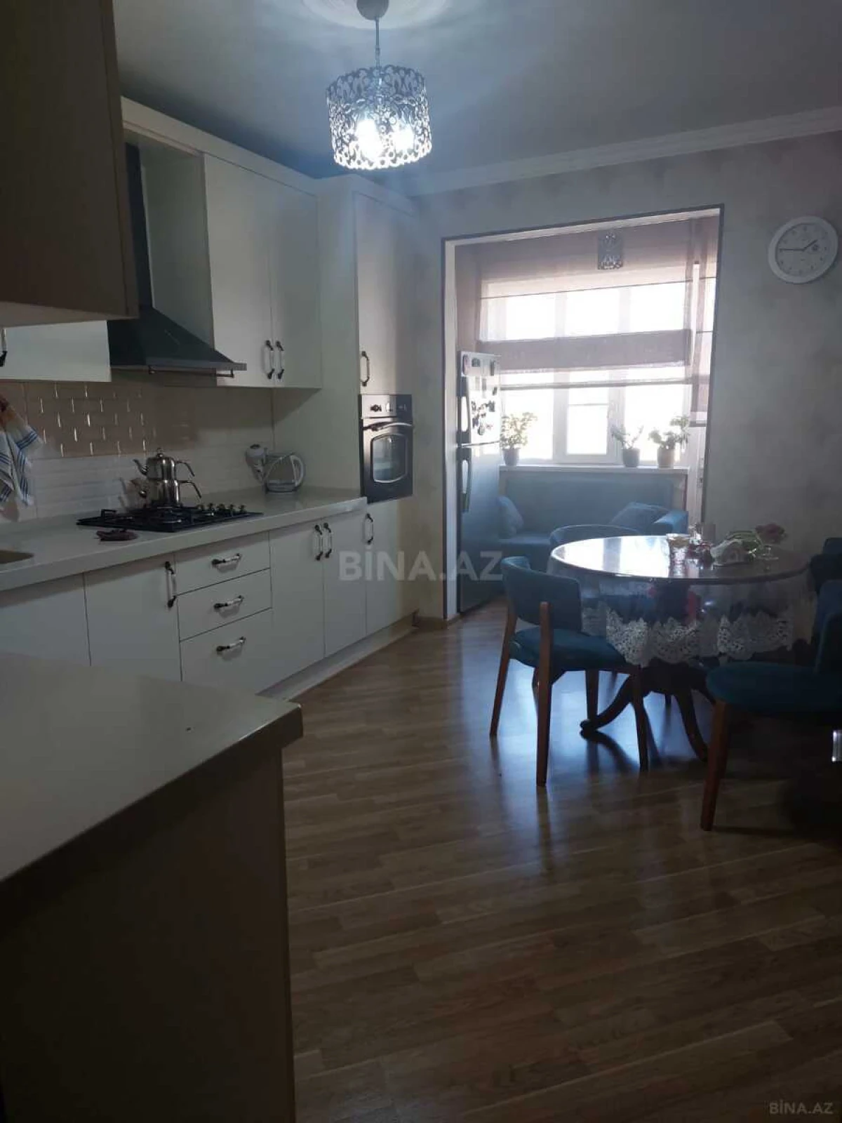 Satılır 5 otaqlı mənzil 120 m²