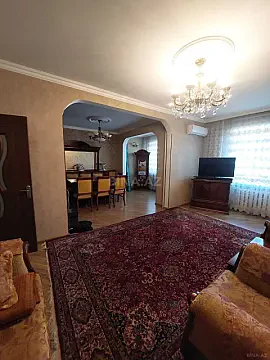 Satılır 5 otaqlı mənzil 120 m² — Bakı 5 otaq 120.00 m²