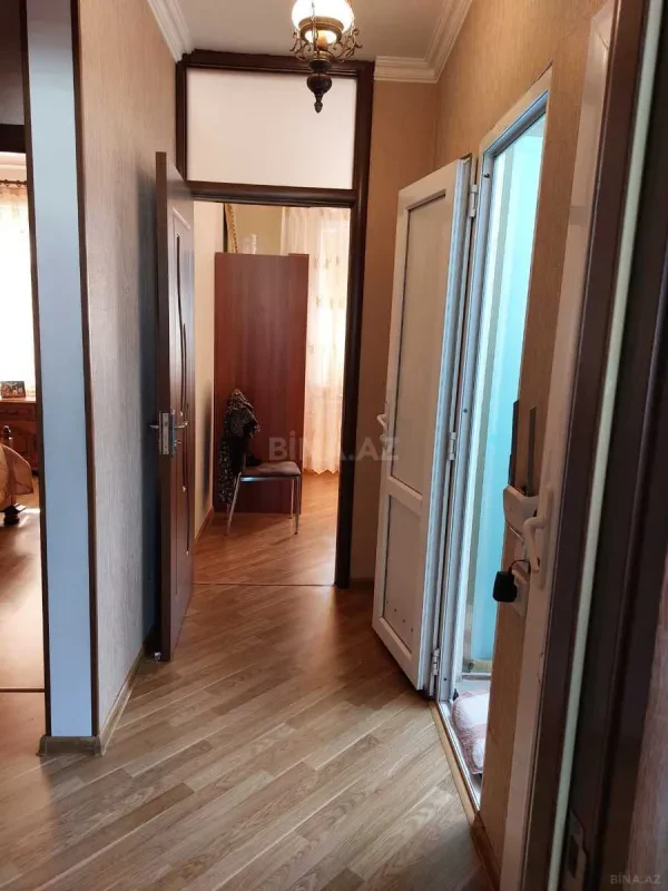 Satılır 5 otaqlı mənzil 120 m²