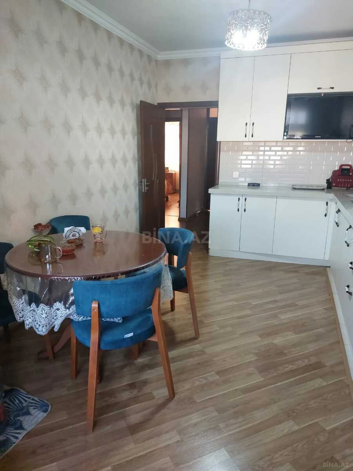 Satılır 5 otaqlı mənzil 120 m²