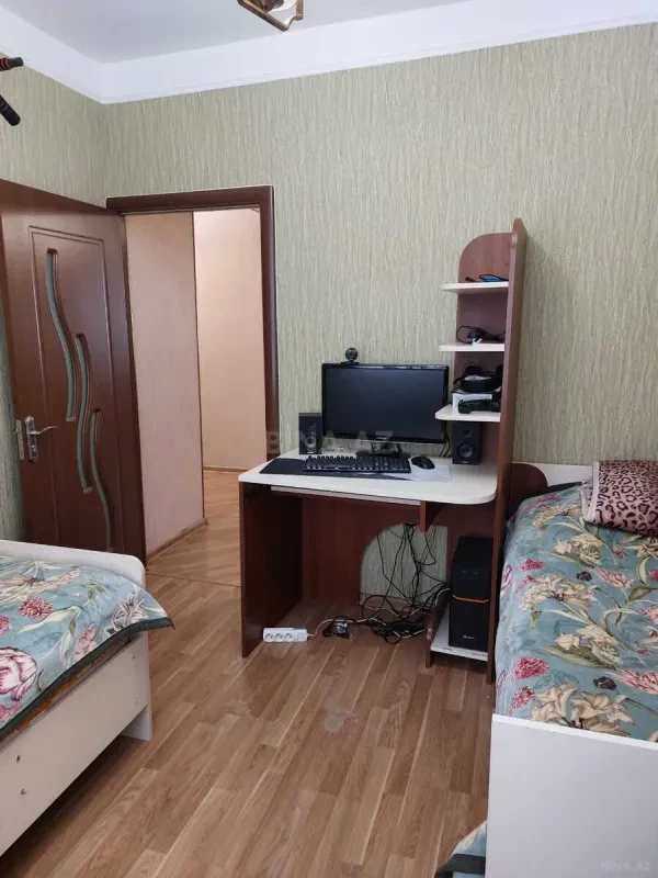 Satılır 5 otaqlı mənzil 120 m²