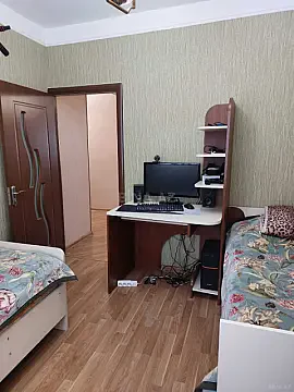 Satılır 5 otaqlı mənzil 120 m²