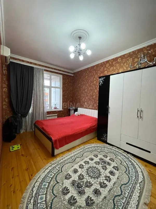 Satılır 3 otaqlı mənzil 106 m²