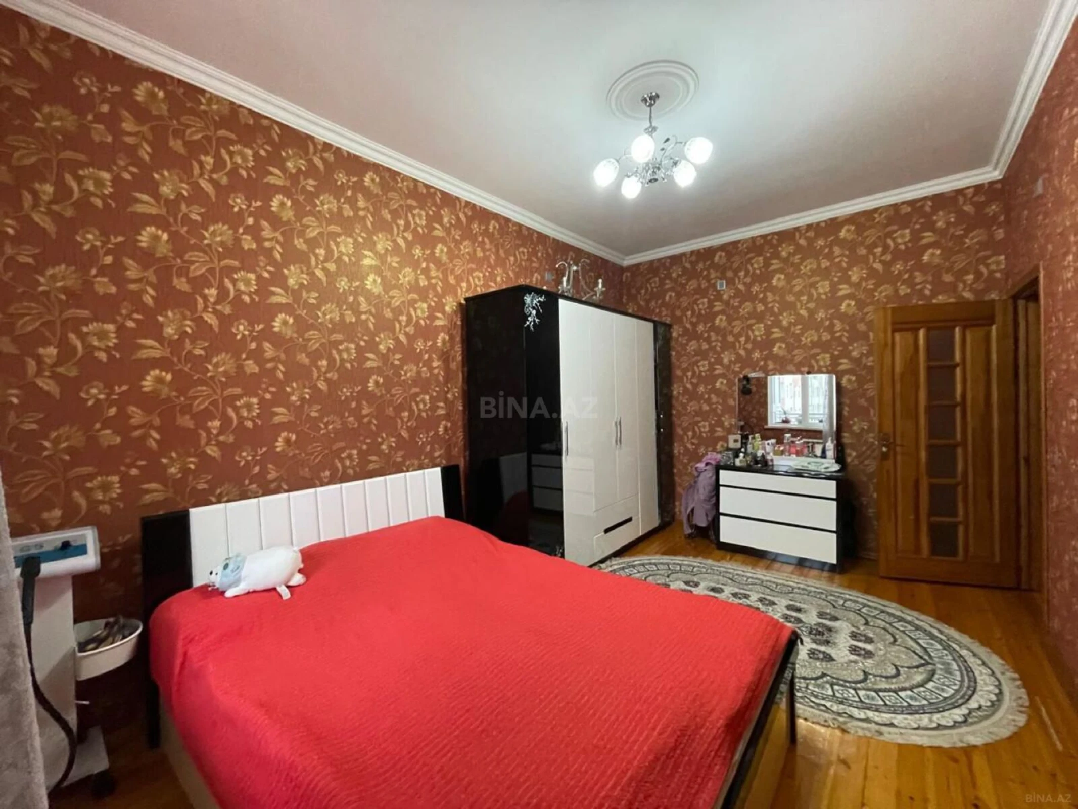 Satılır 3 otaqlı mənzil 106 m²