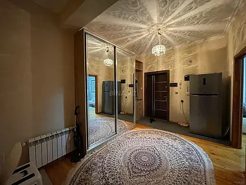 Satılır 3 otaqlı mənzil 106 m²