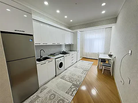 Kirayə verilir 2 otaqlı mənzil 100 m²