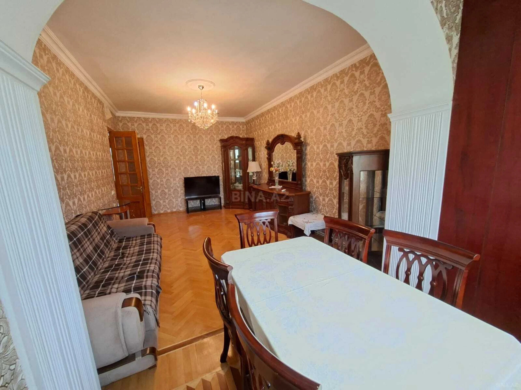 Satılır 3 otaqlı mənzil 105 m²